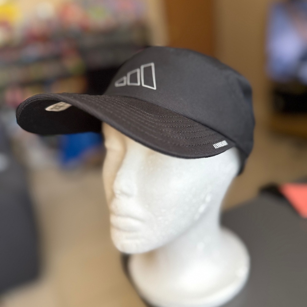 NWOT Adidas Runner Cap Men OSFM Black AEROREADY 5-Panel Reflective A2L001